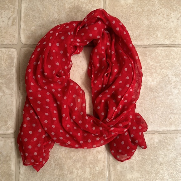 Red polka dot scarf - Picture 3 of 3